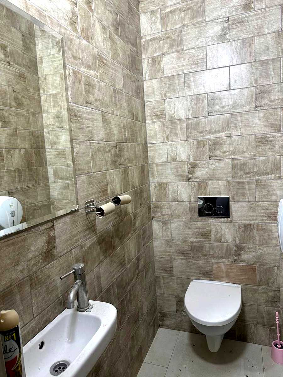 1878389480470345