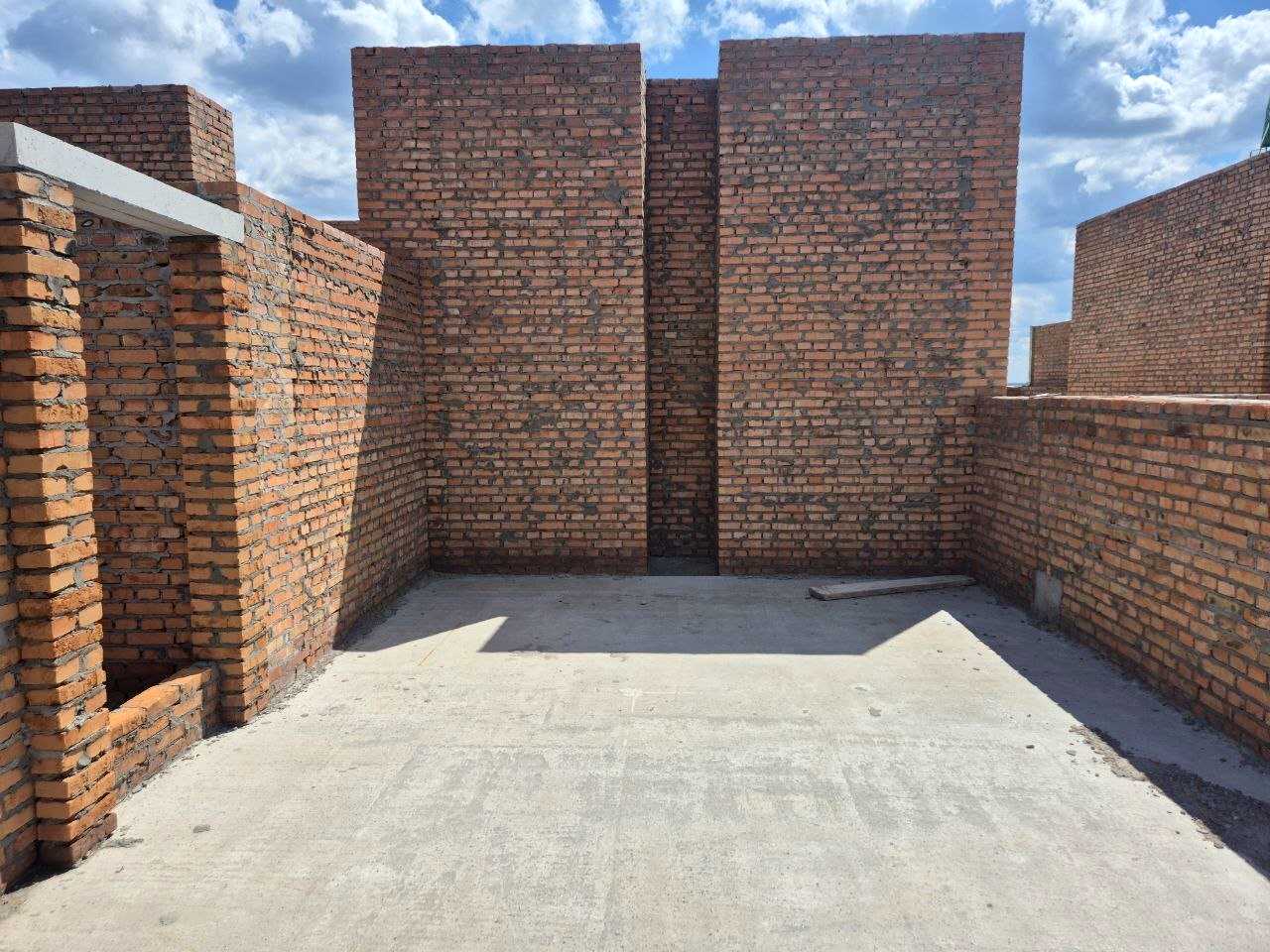 1878390616587853