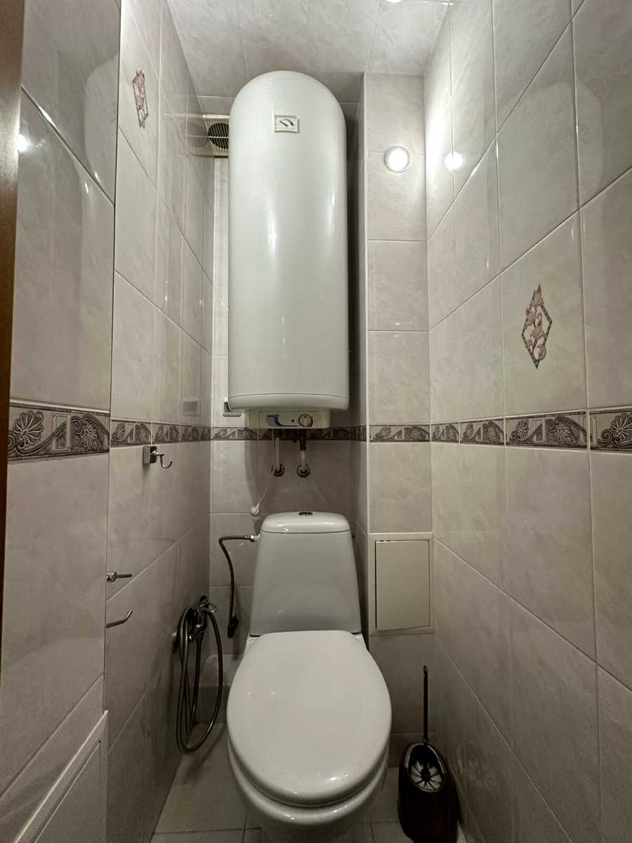 1878393782448044