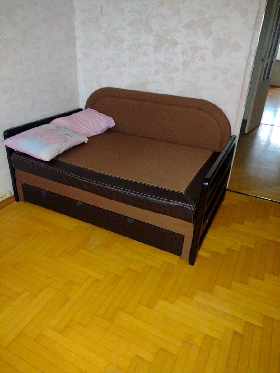 1878394214530432