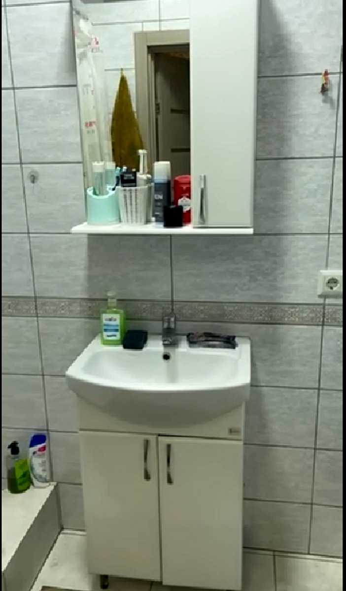 1878394799189552