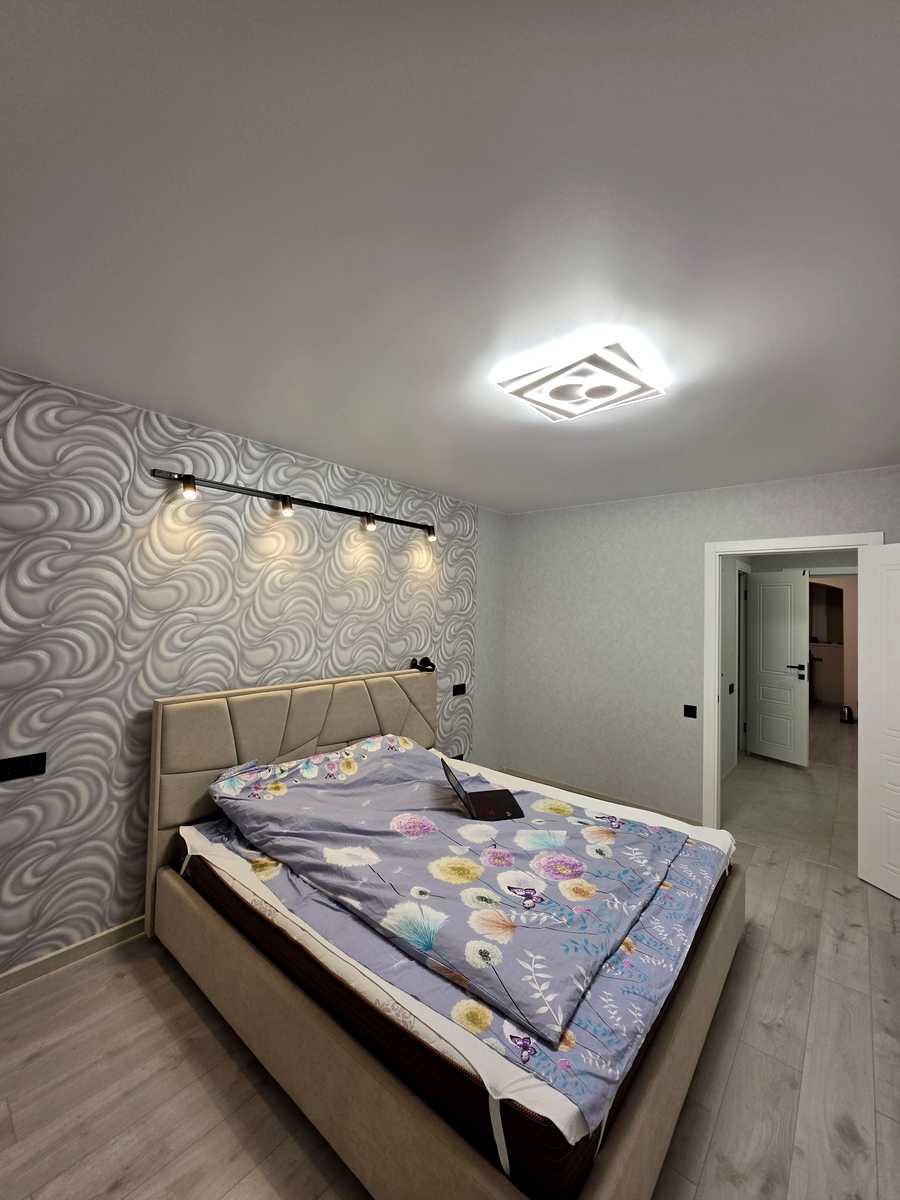 1878394960755796