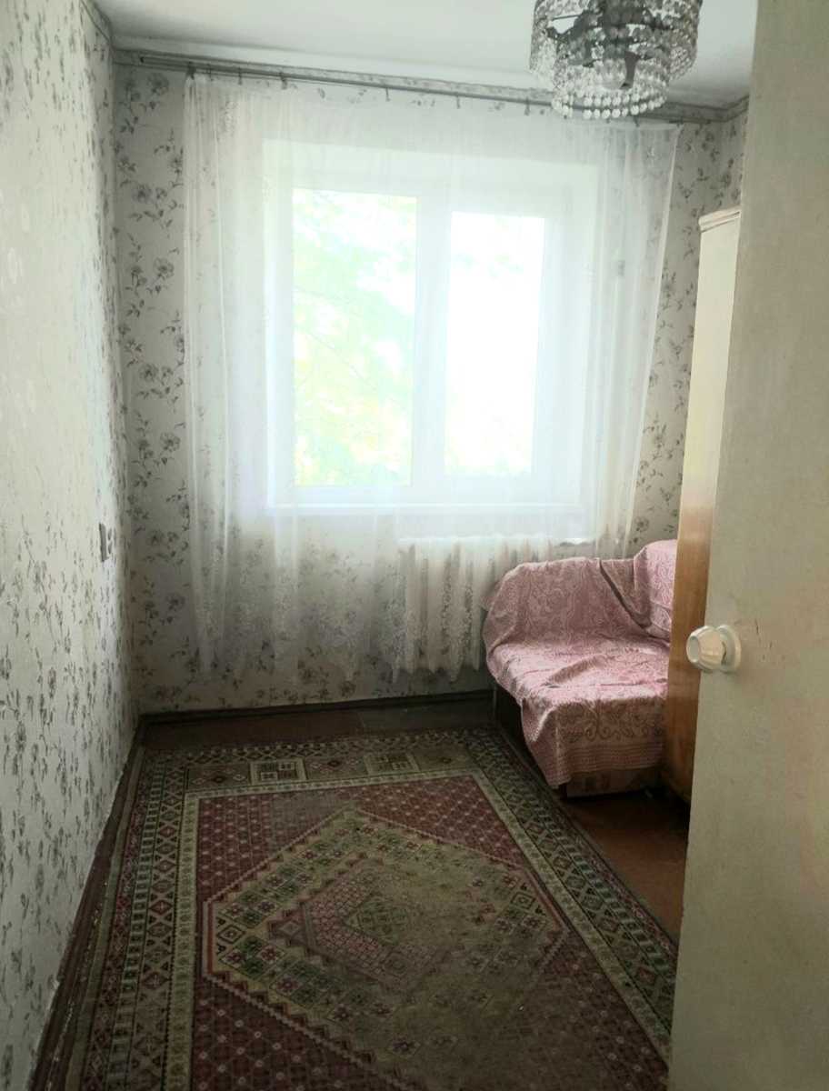 1878395242833756