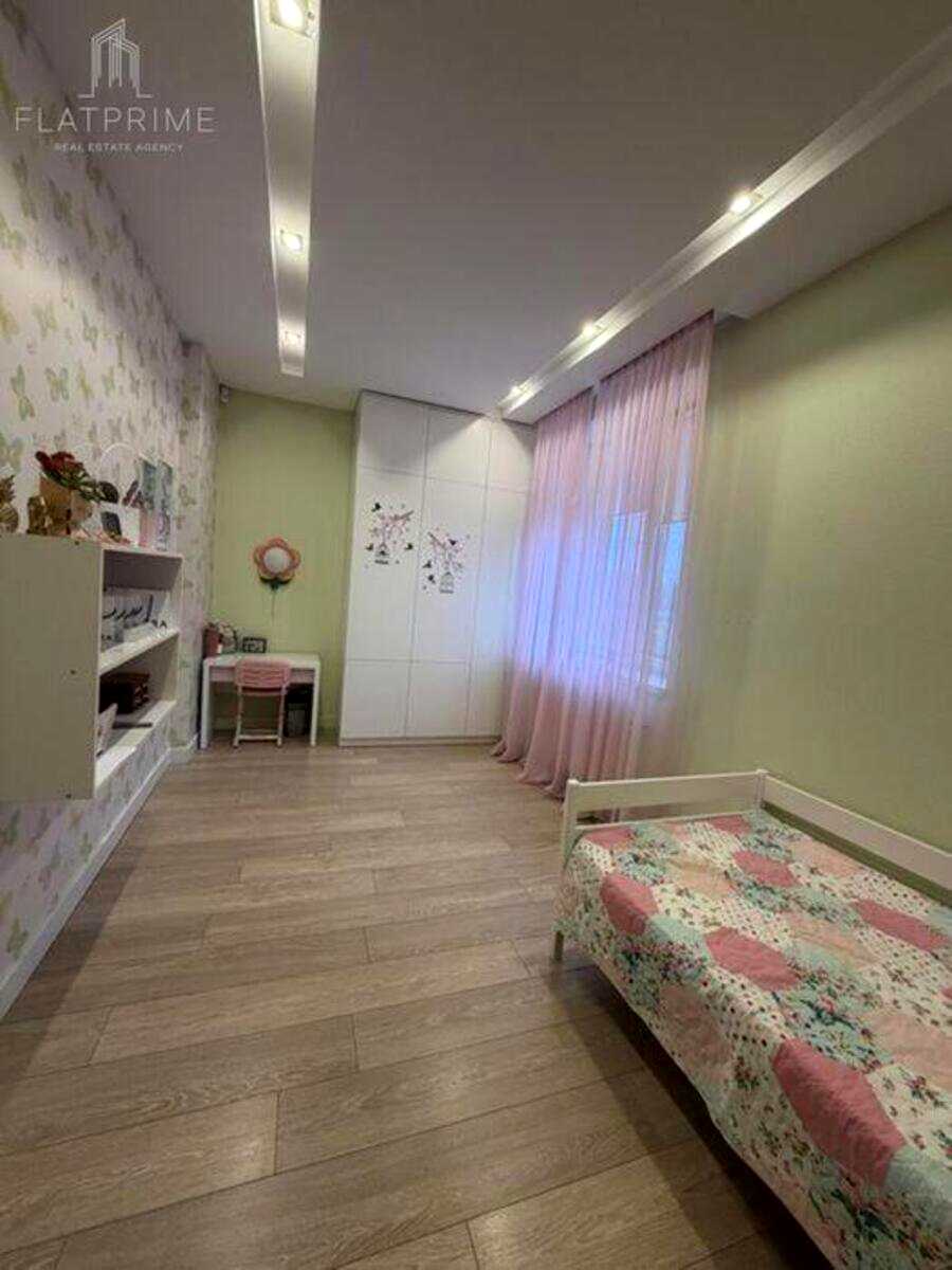 1878395398360032