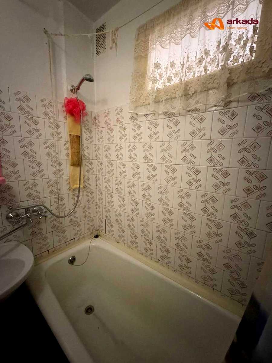 1878395745597830