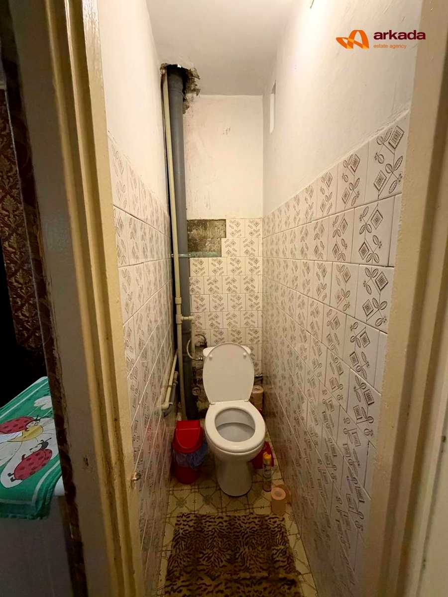 1878395745880928