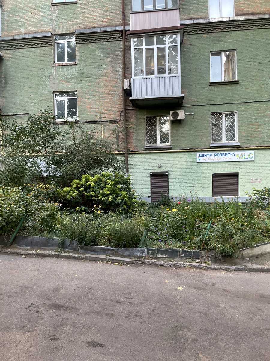 1878396042168949