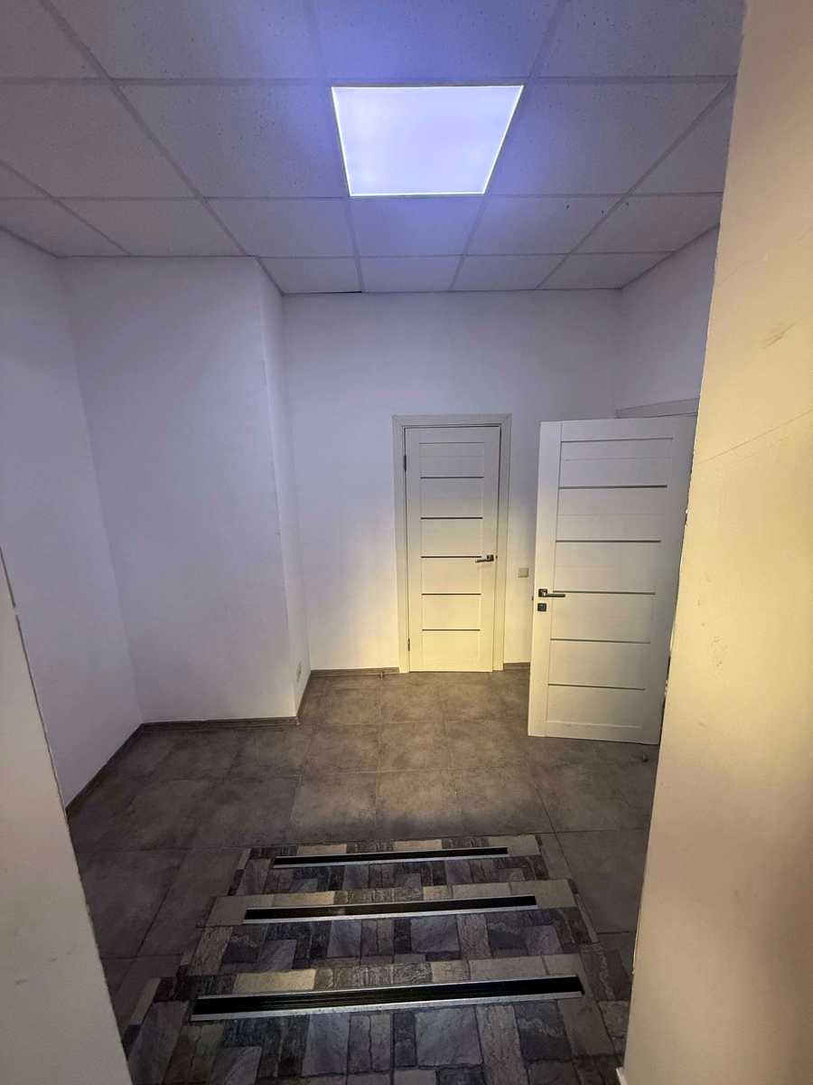 1878396879927376