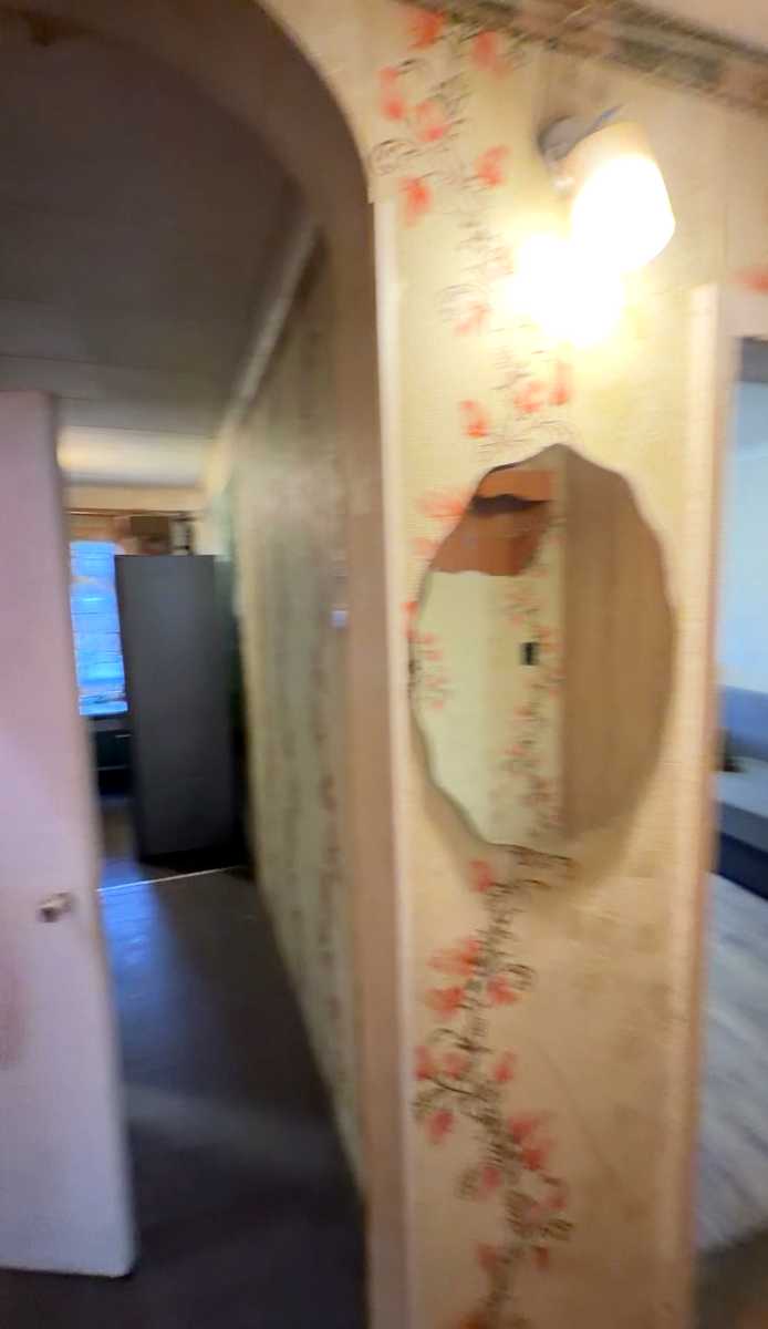 1878398066398281