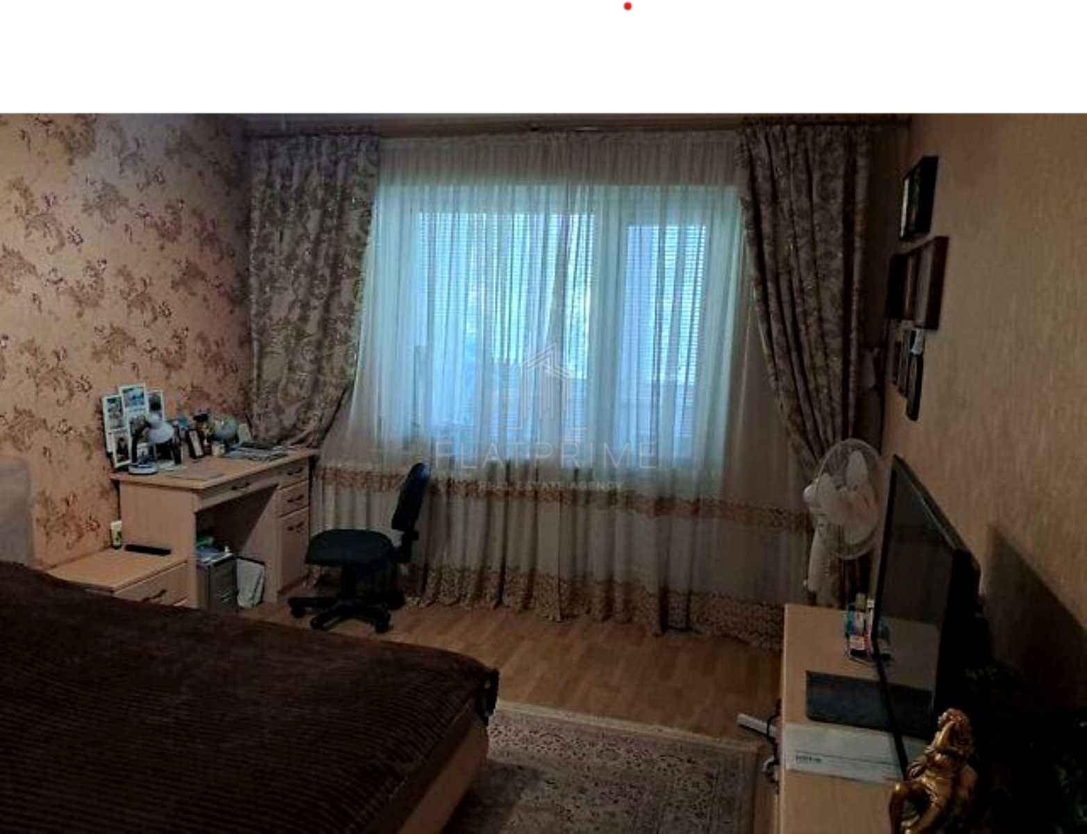 1878398262403658