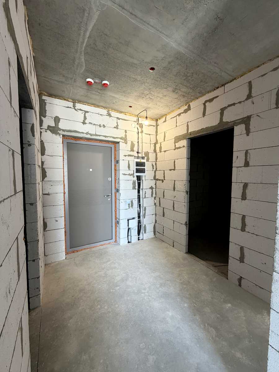 1878399083702685