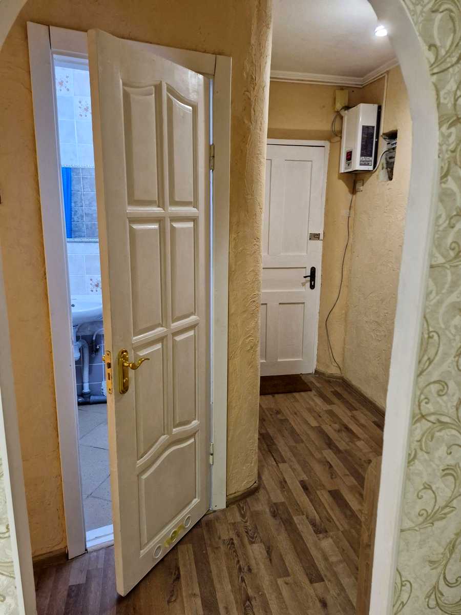 1878402002105596