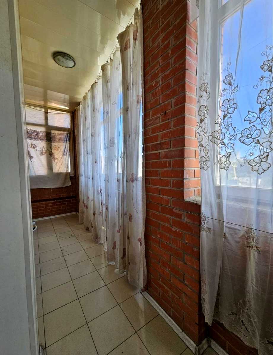 1878402363871836