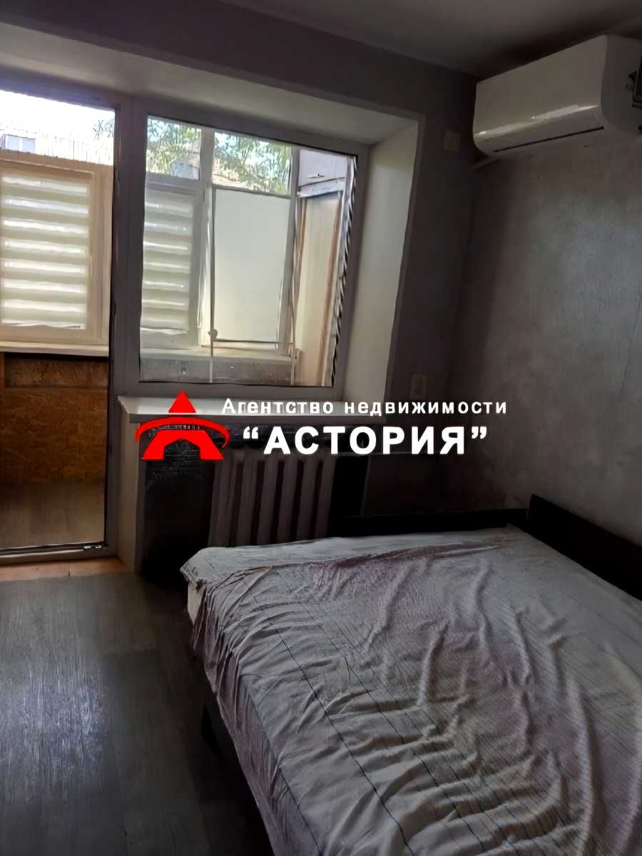 1878409628566496
