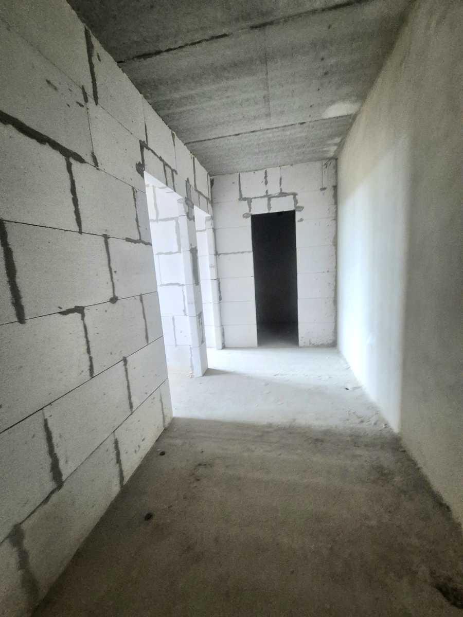 1878411832579211