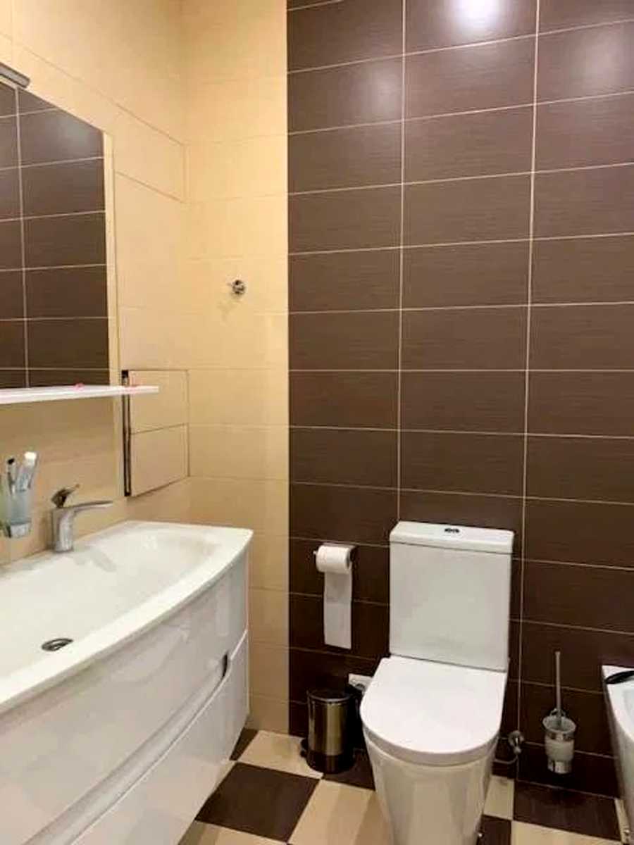 1878412011955359