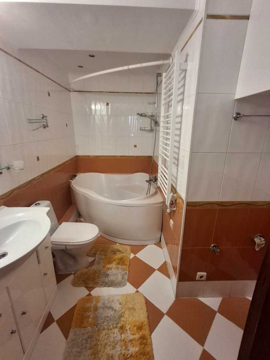 1878412875475542