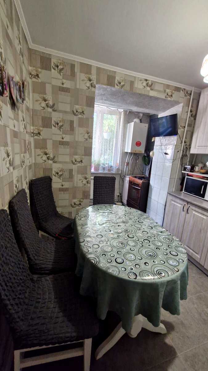 1878413180346845