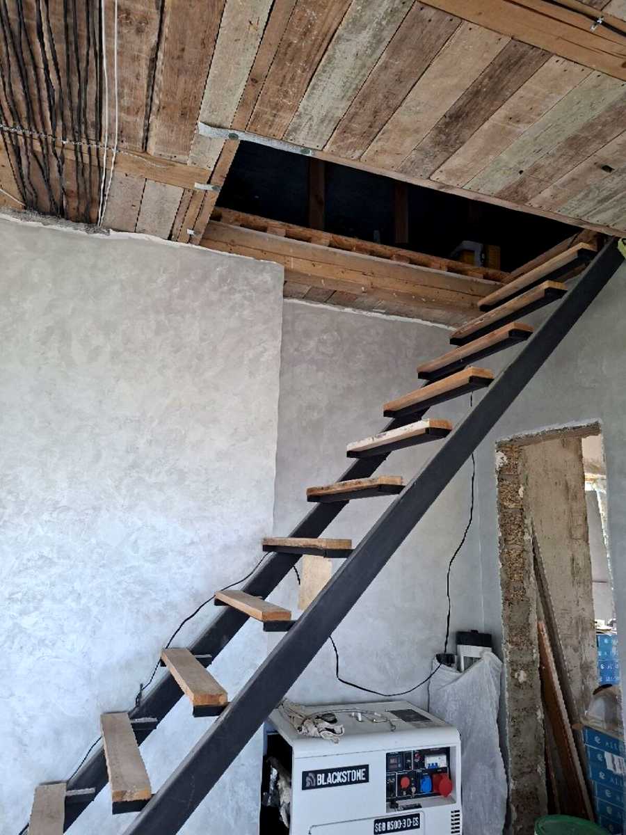 1878415228329877