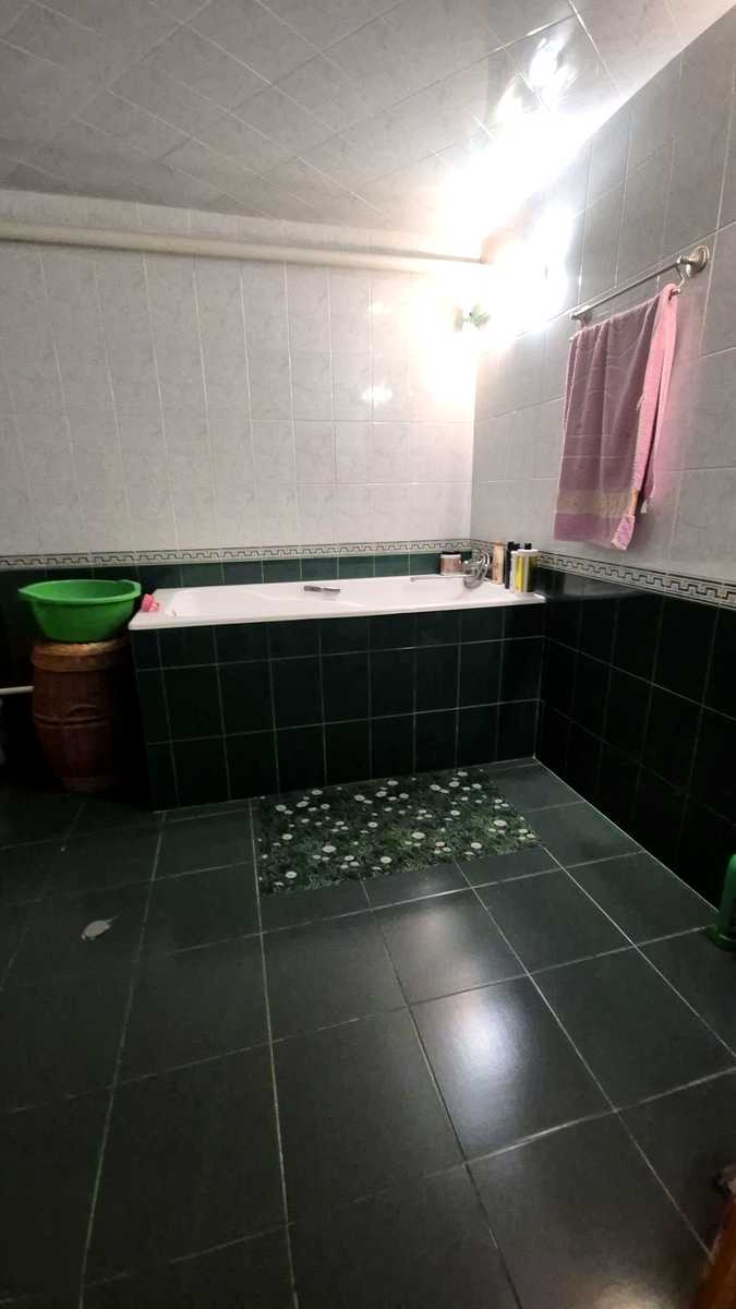 1878423119424841