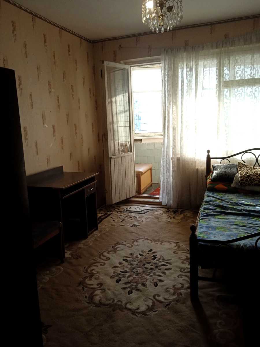 1878436531300952