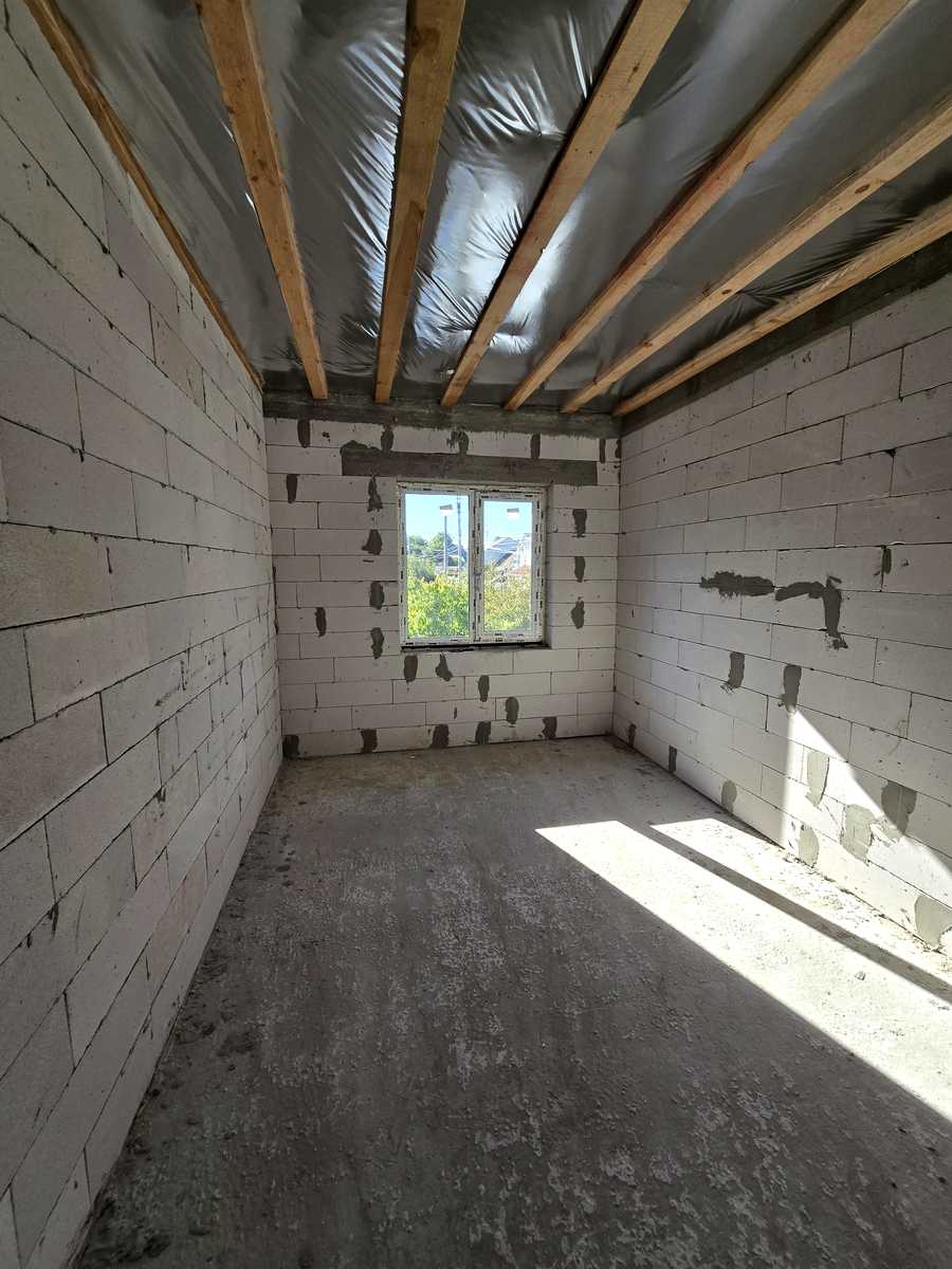 1878453257447438