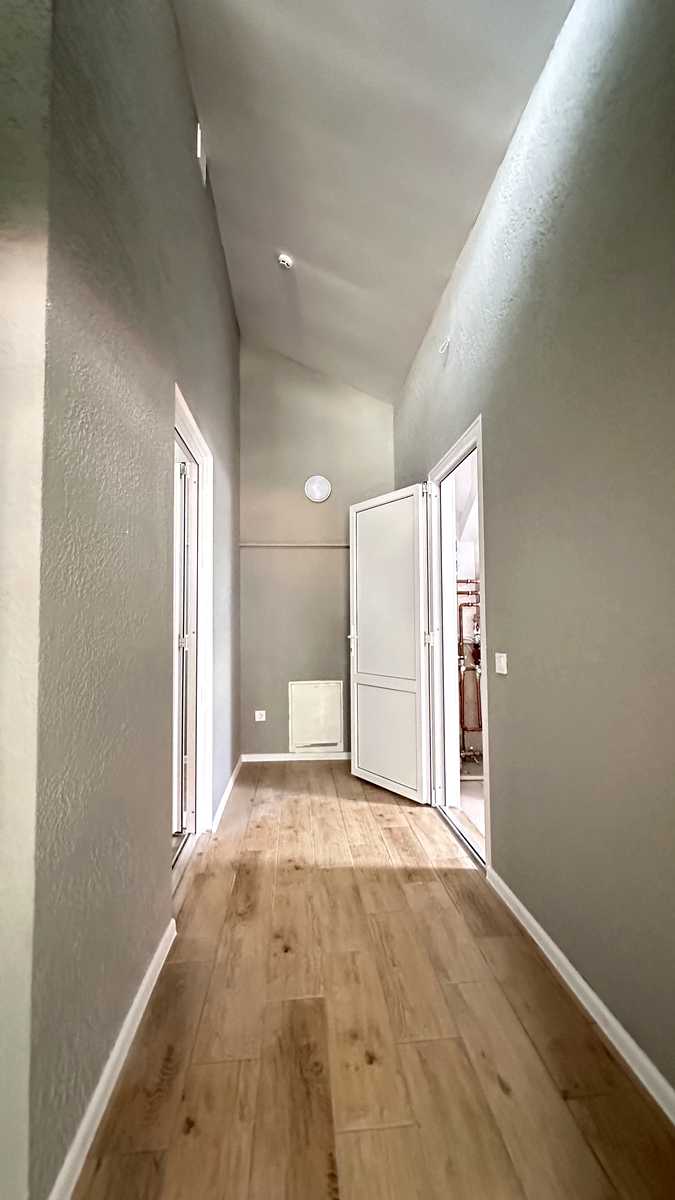 1878458055614600