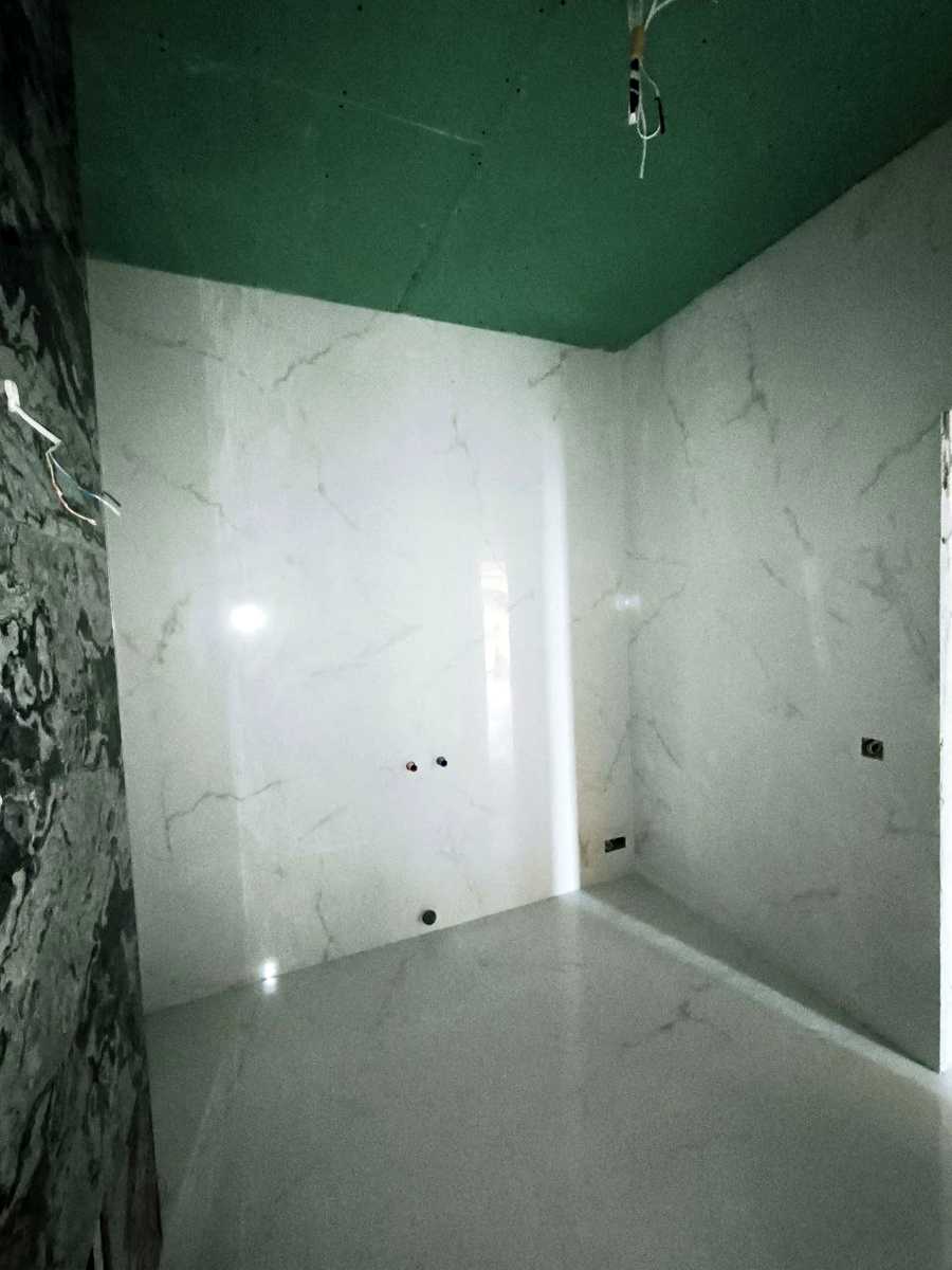 1878458234870978