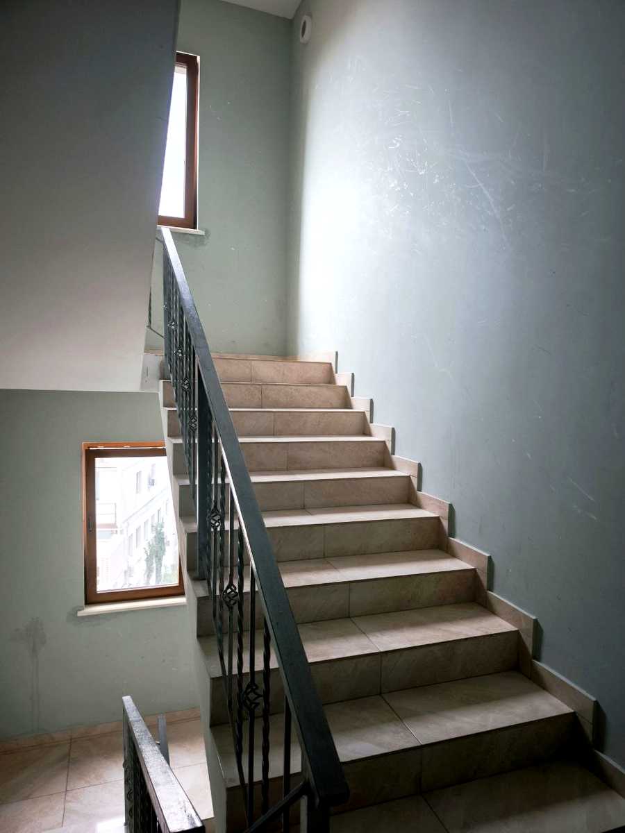 1878458236023971