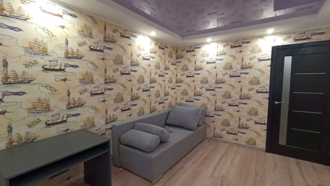 1878459768016388