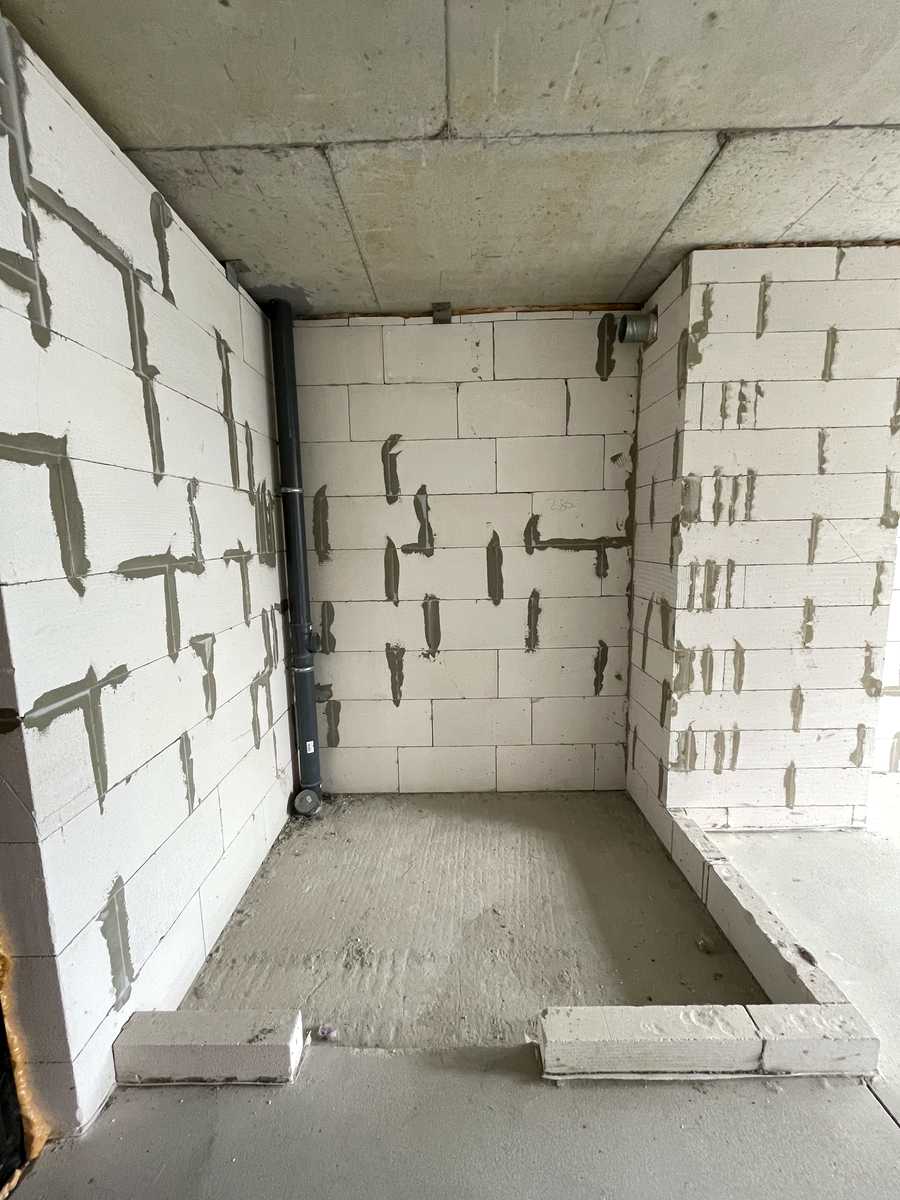 1878459973187827