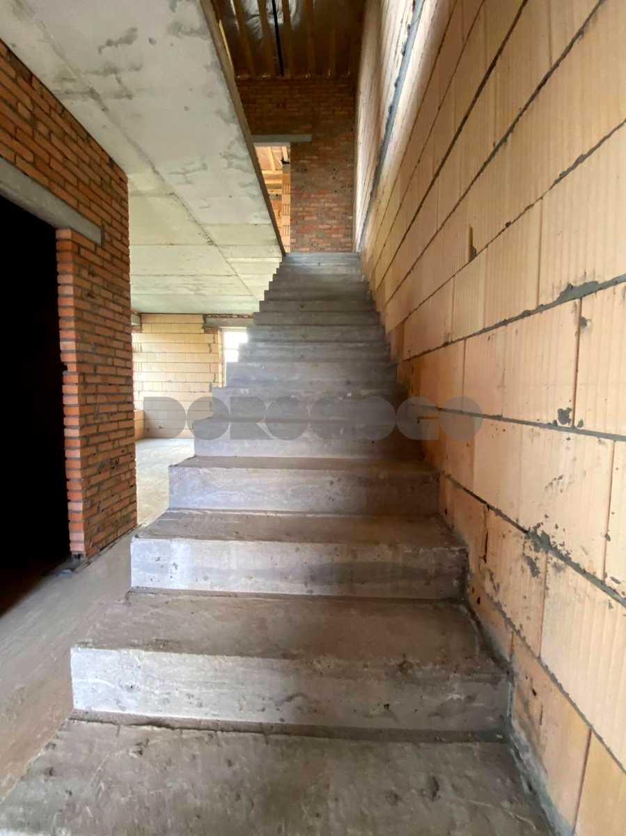 1878460696918275