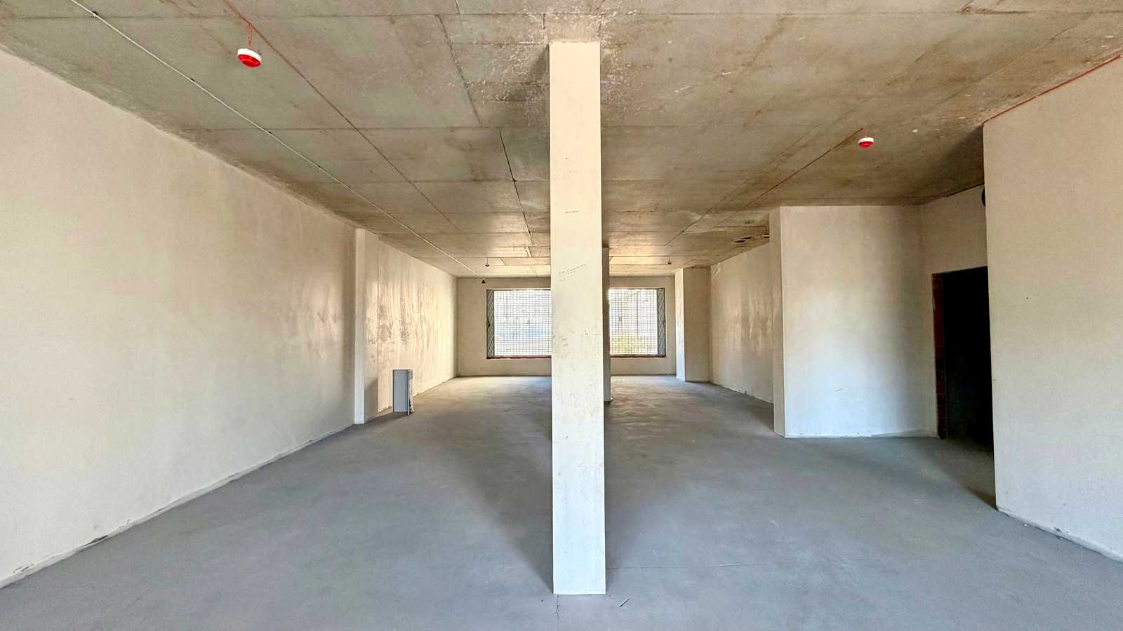 1878465692551117