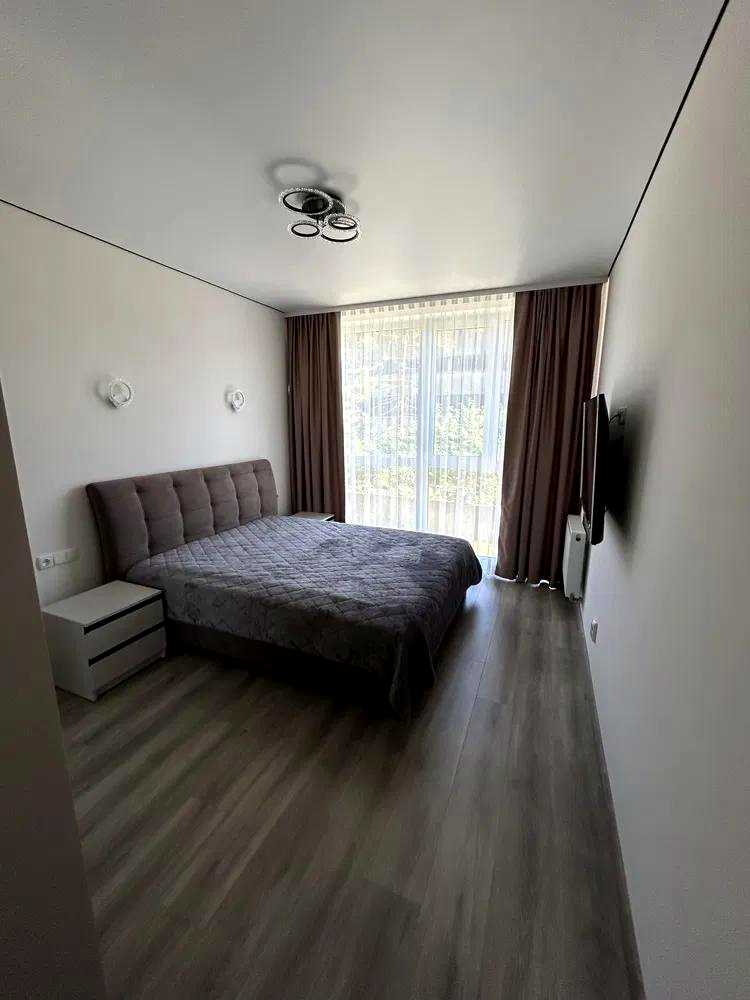 1878466740759588