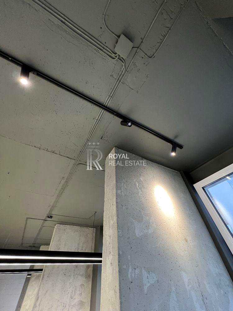 1878467923190608