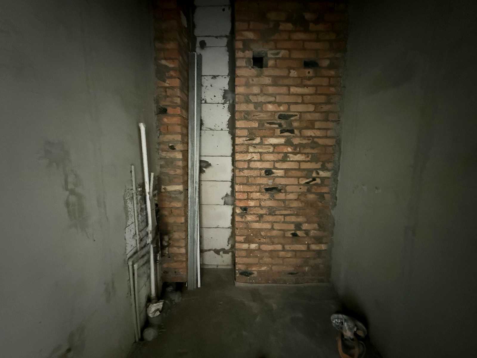 1878467978383901
