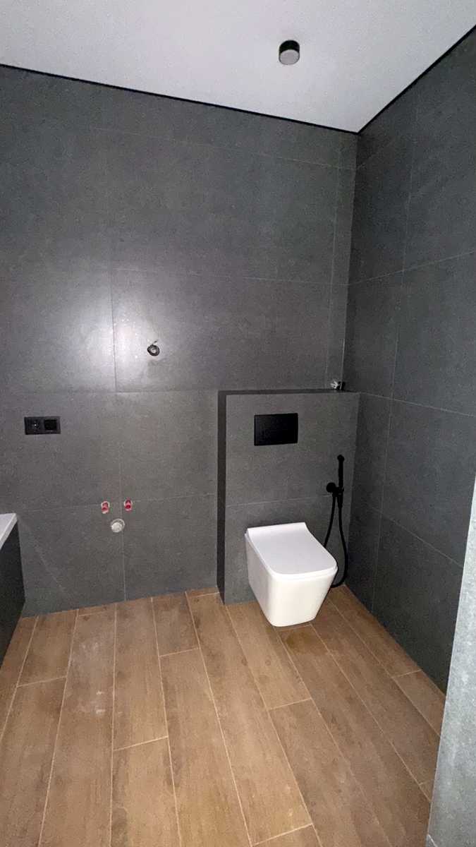 1878468597137941