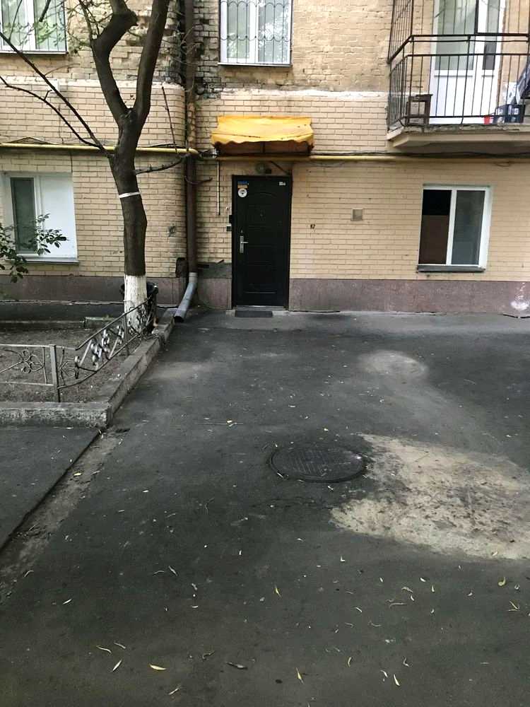 1878468628058608