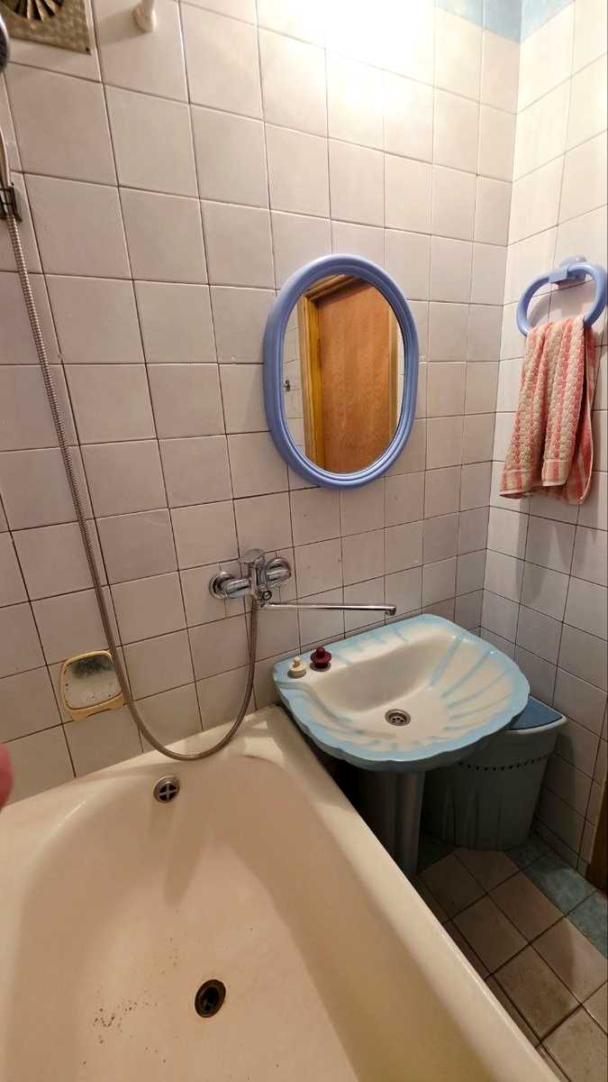 1878469067842950