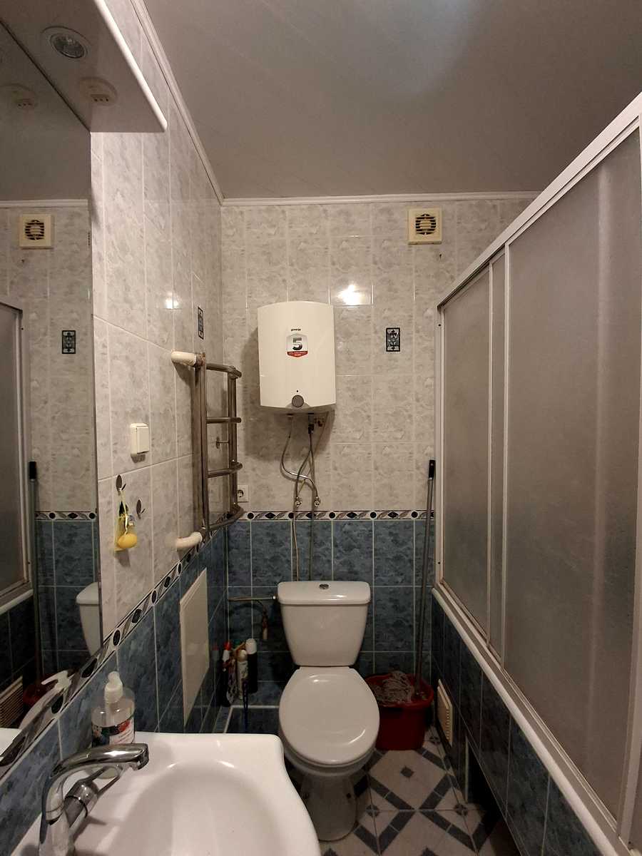1878469743251135