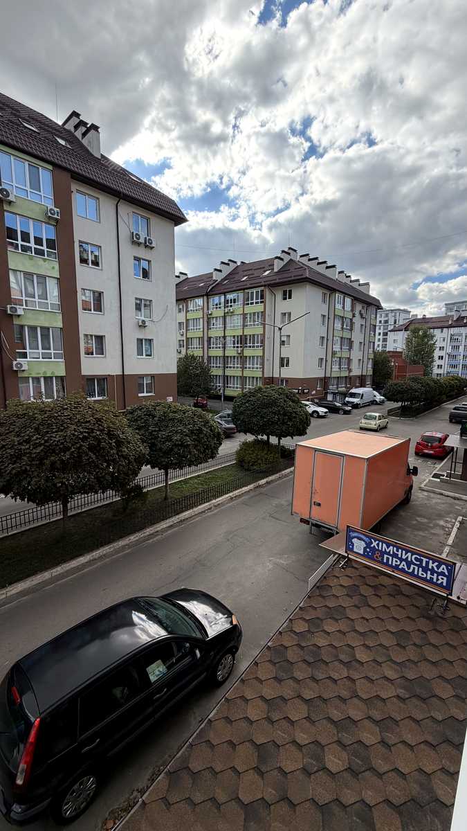 1878471701412537