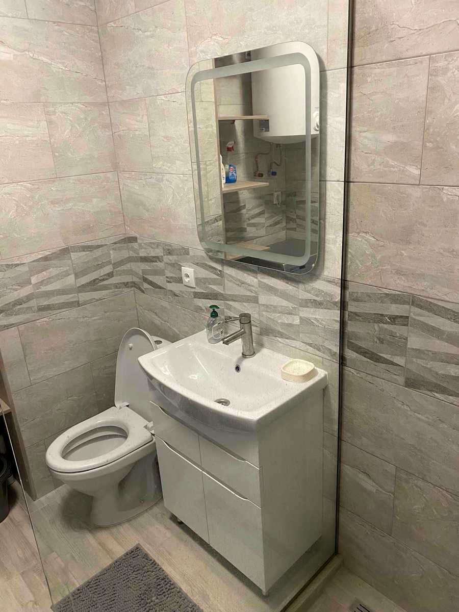 1878472538396655
