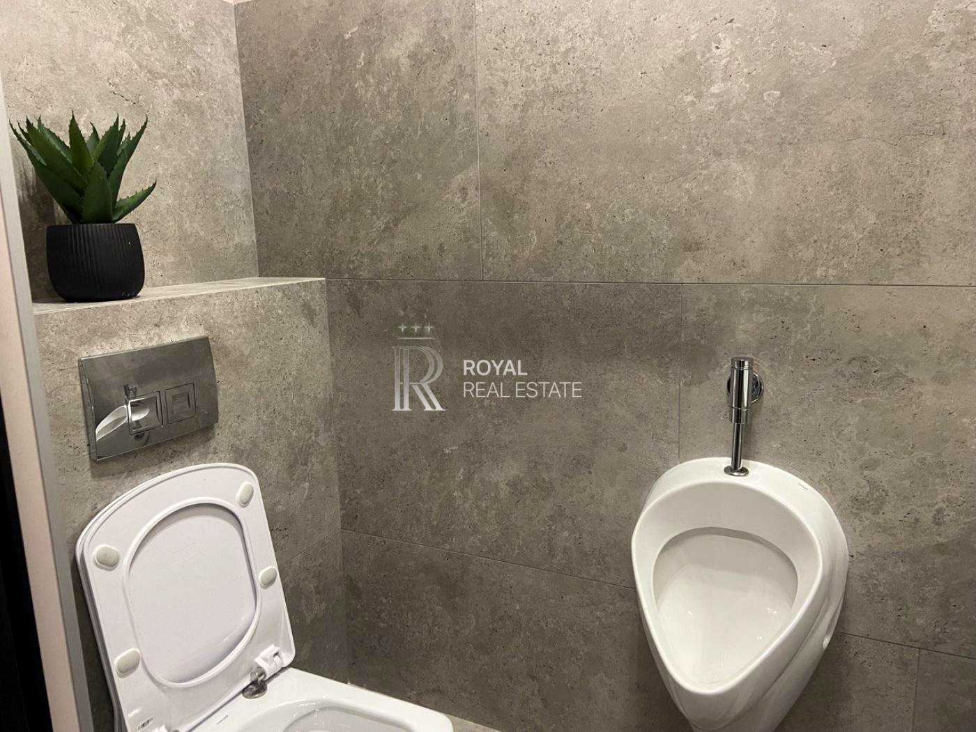 1878472686521318