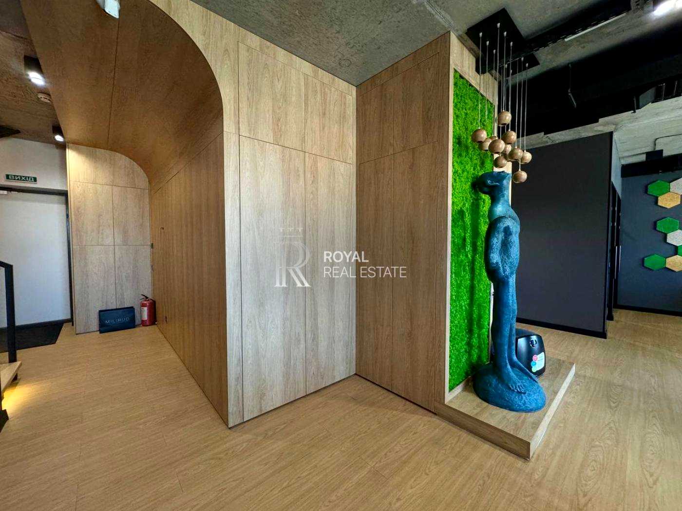 1878472858391859