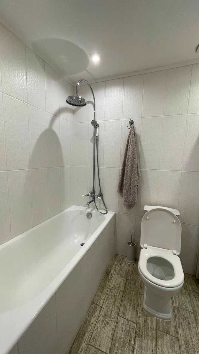 1878472919290256