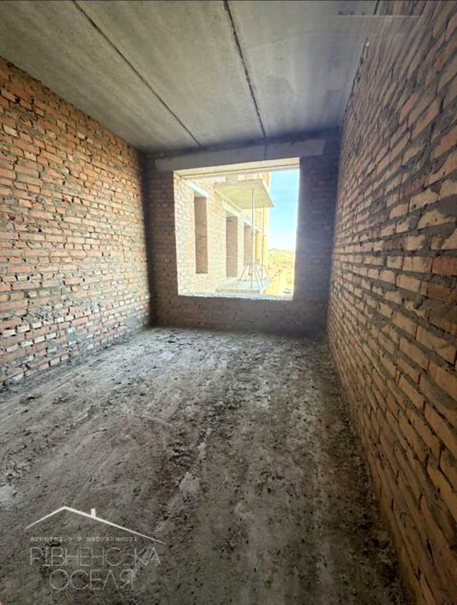 1878474705078061