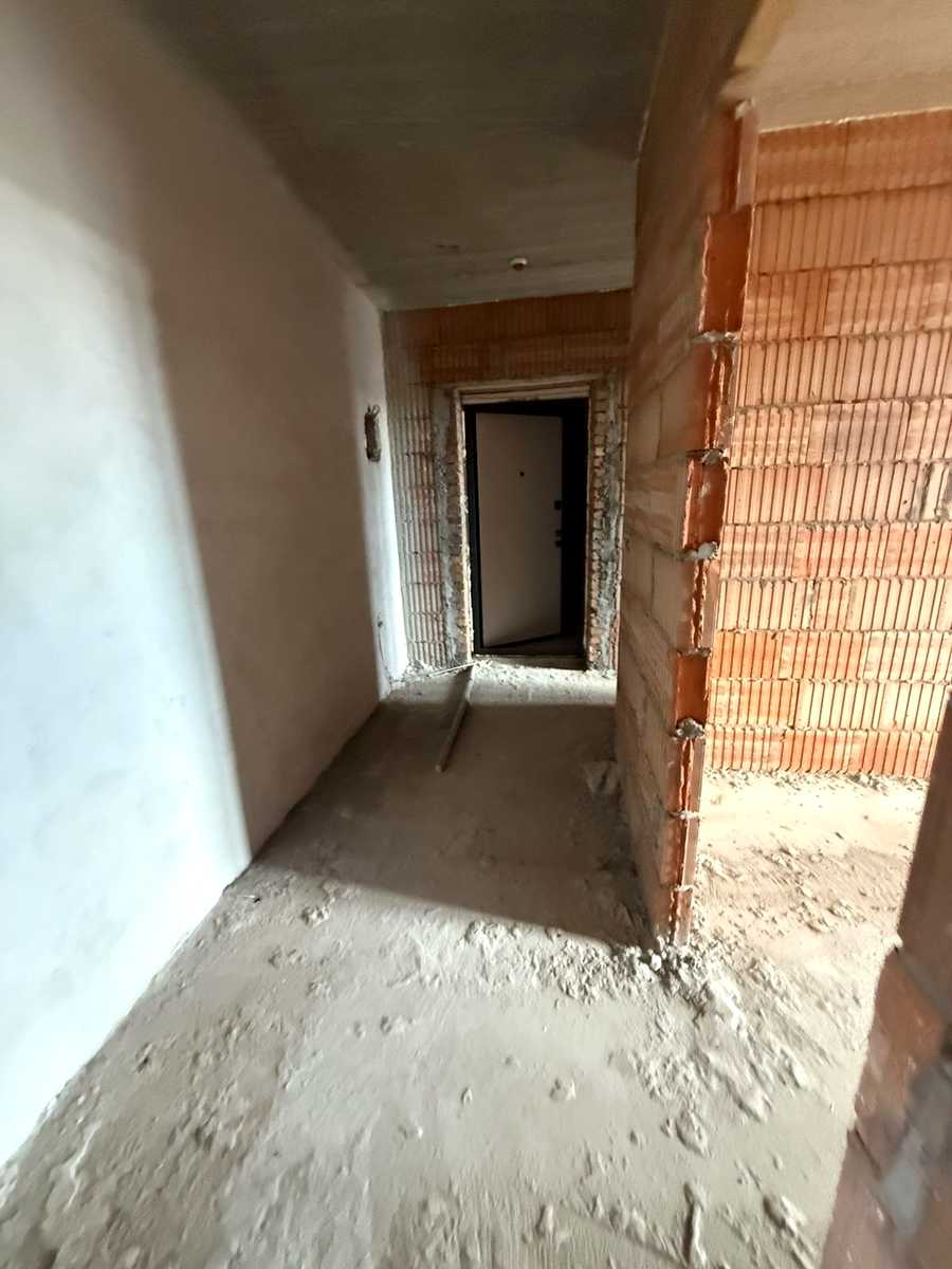 1878475053733369