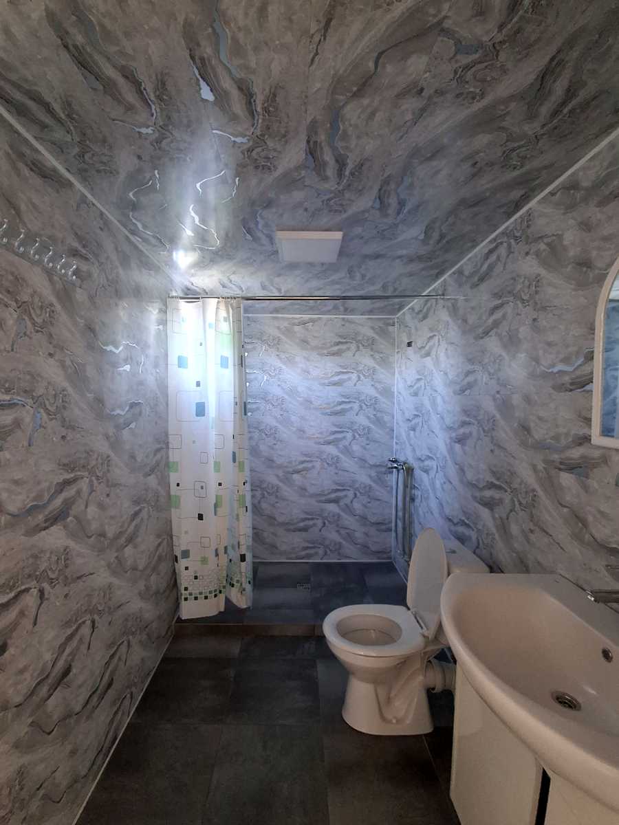 1878475354643218