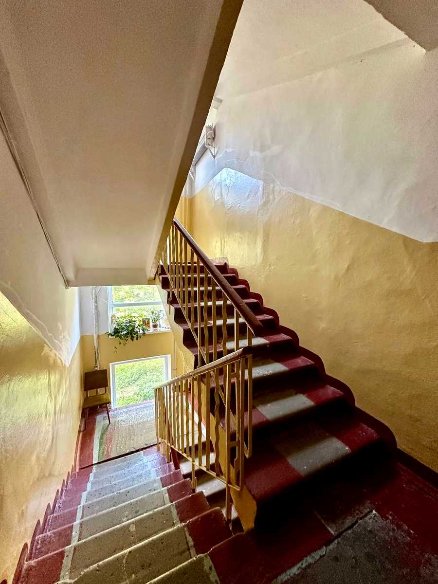 1878476146070343