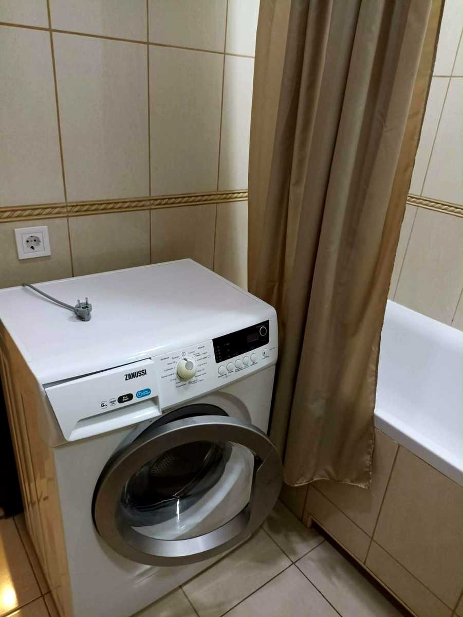 1878477048678730